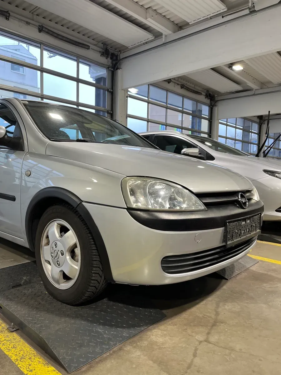 Opel Corsa 2002 photo 2
