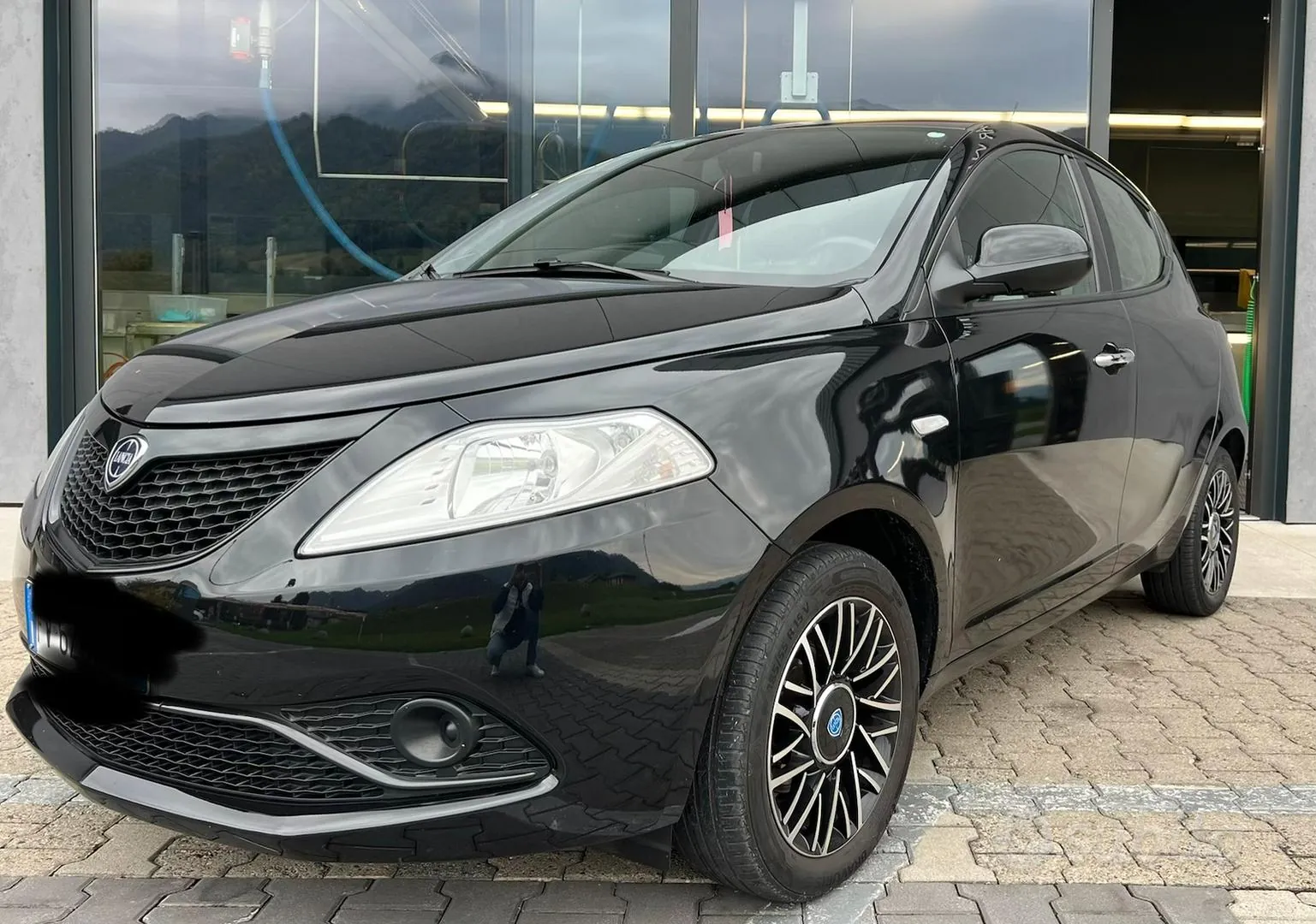 Lancia Ypsilon