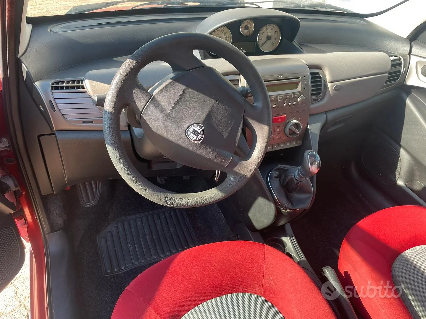 Lancia Ypsilon 2006 photo 2
