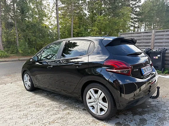 Peugeot 208 2018 photo 4