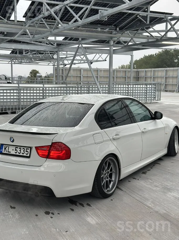 BMW 335I 2010 photo 2