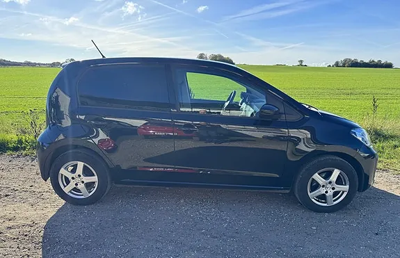 Volkswagen Up 2018 photo 5