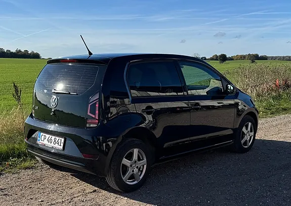 Volkswagen Up 2018 photo 3
