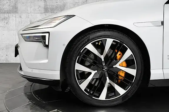 Polestar 4 2025 photo 4