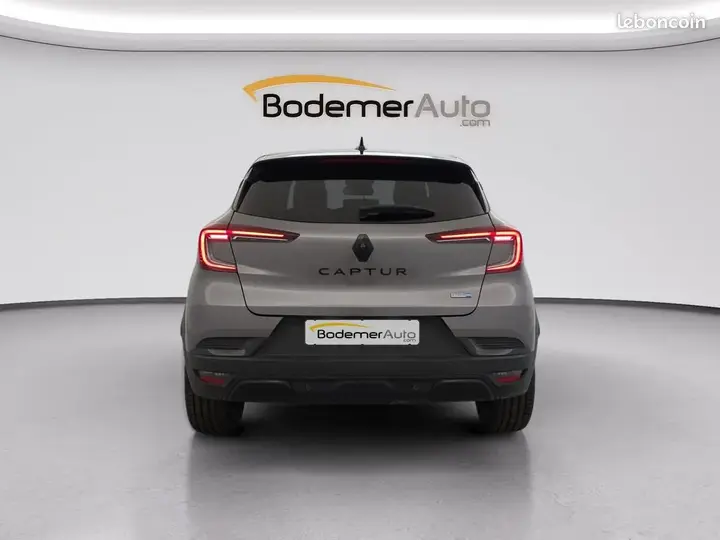 Renault Captur 2022 photo 4