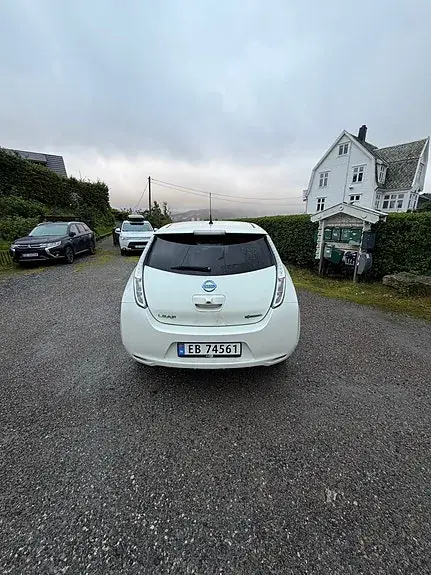 Nissan Leaf 2020 photo 2