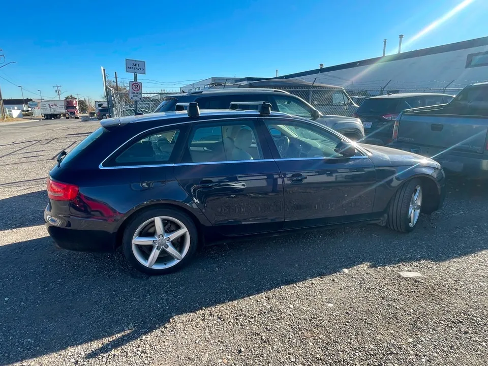 Audi A4 2010 photo 4