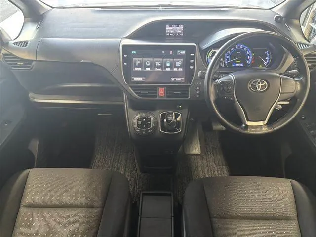 Toyota Corolla Hybrid G 2016 photo 3
