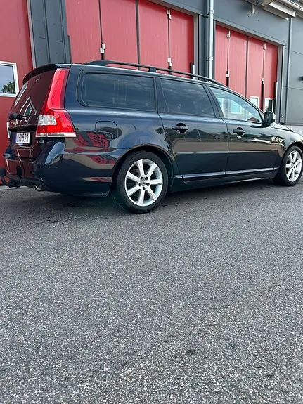 Volvo V70 2016 photo 2
