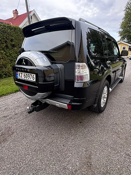 Mitsubishi Pajero 2013 photo 4