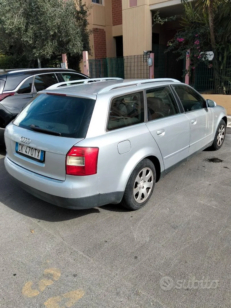 Audi A4 2004 photo 2