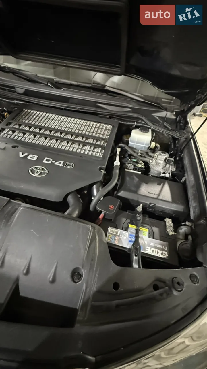 Toyota Land Cruiser 2011 photo 4