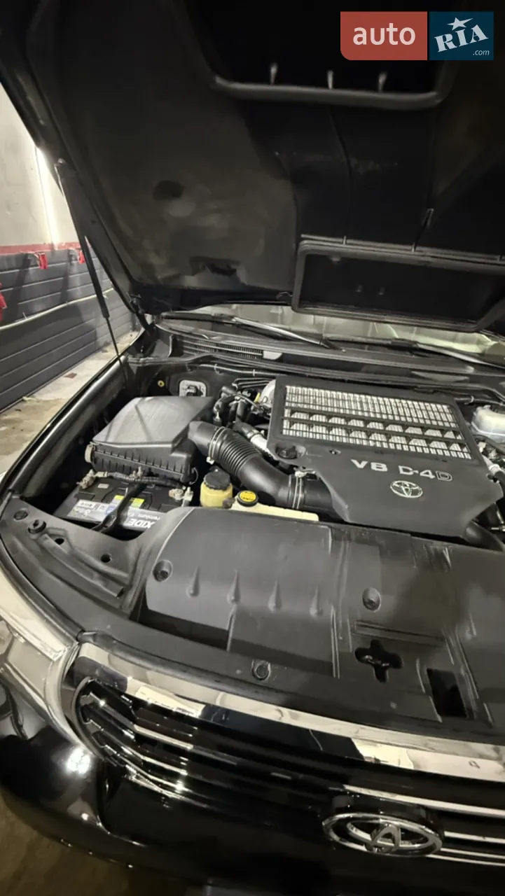 Toyota Land Cruiser 2011 photo 5