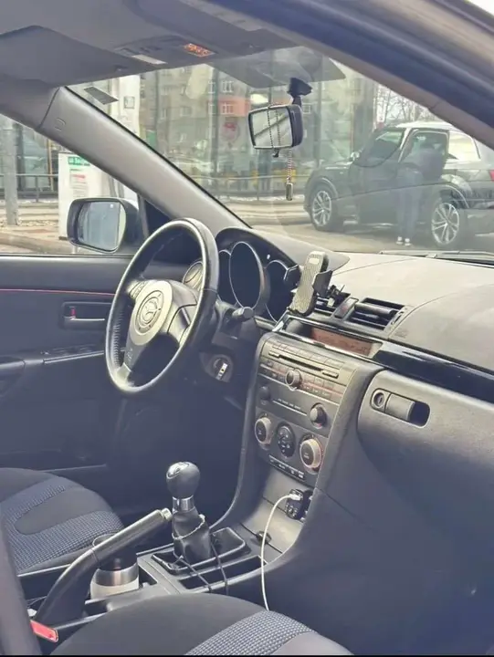 Mazda Mazda3 2006 photo 3