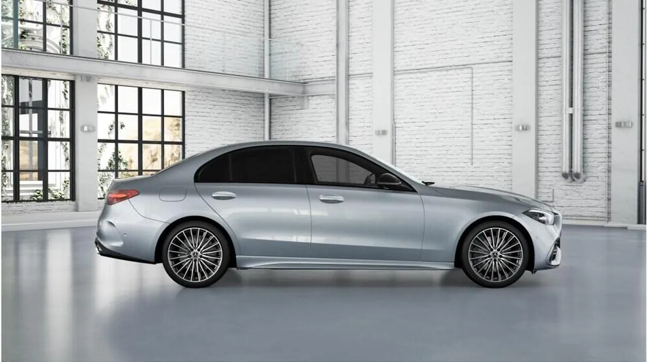 Mercedes-Benz C-Class photo 2