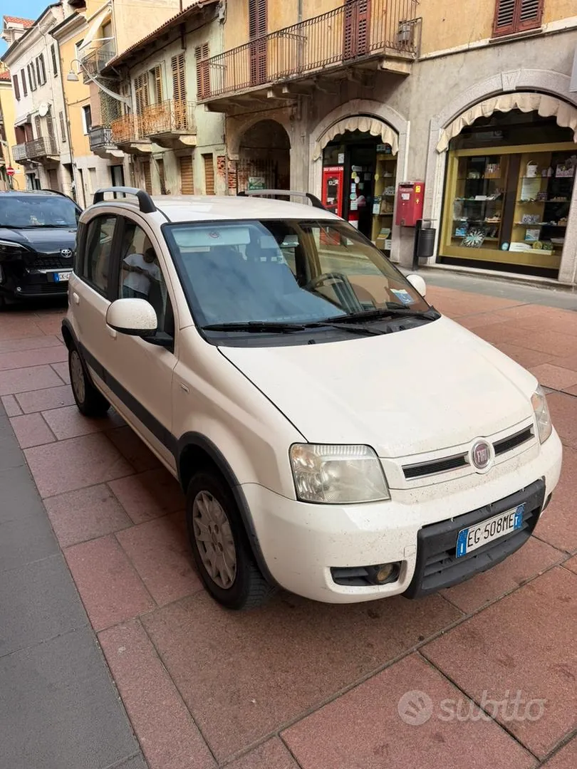 Fiat Panda 2011 photo 2