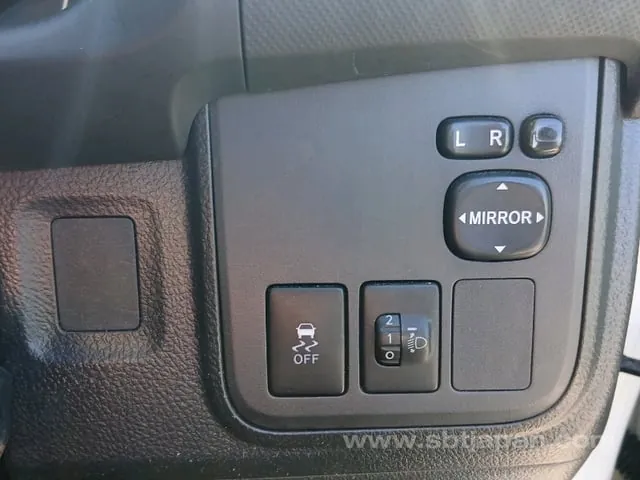 Toyota Wish 2010 photo 4