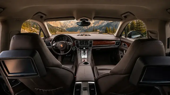 Porsche Panamera 2011 photo 3