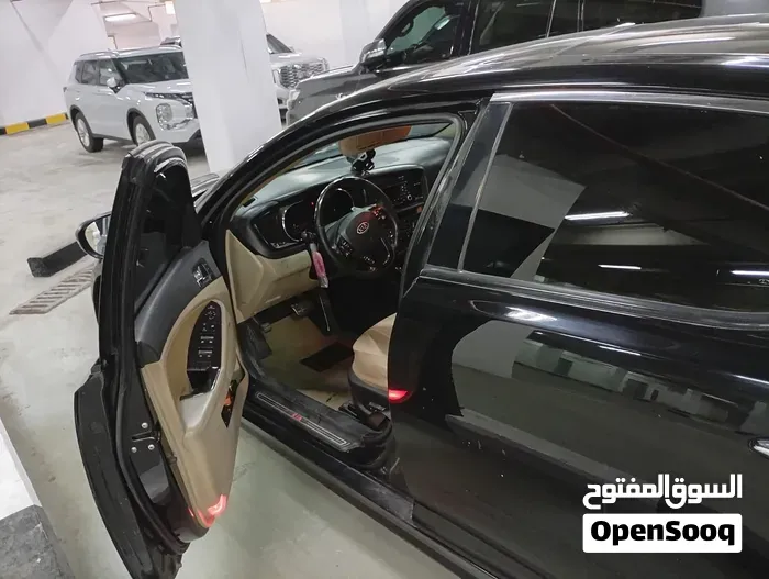 Kia Optima 2011 photo 2
