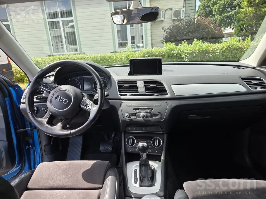 Audi Q3 2015 photo 4