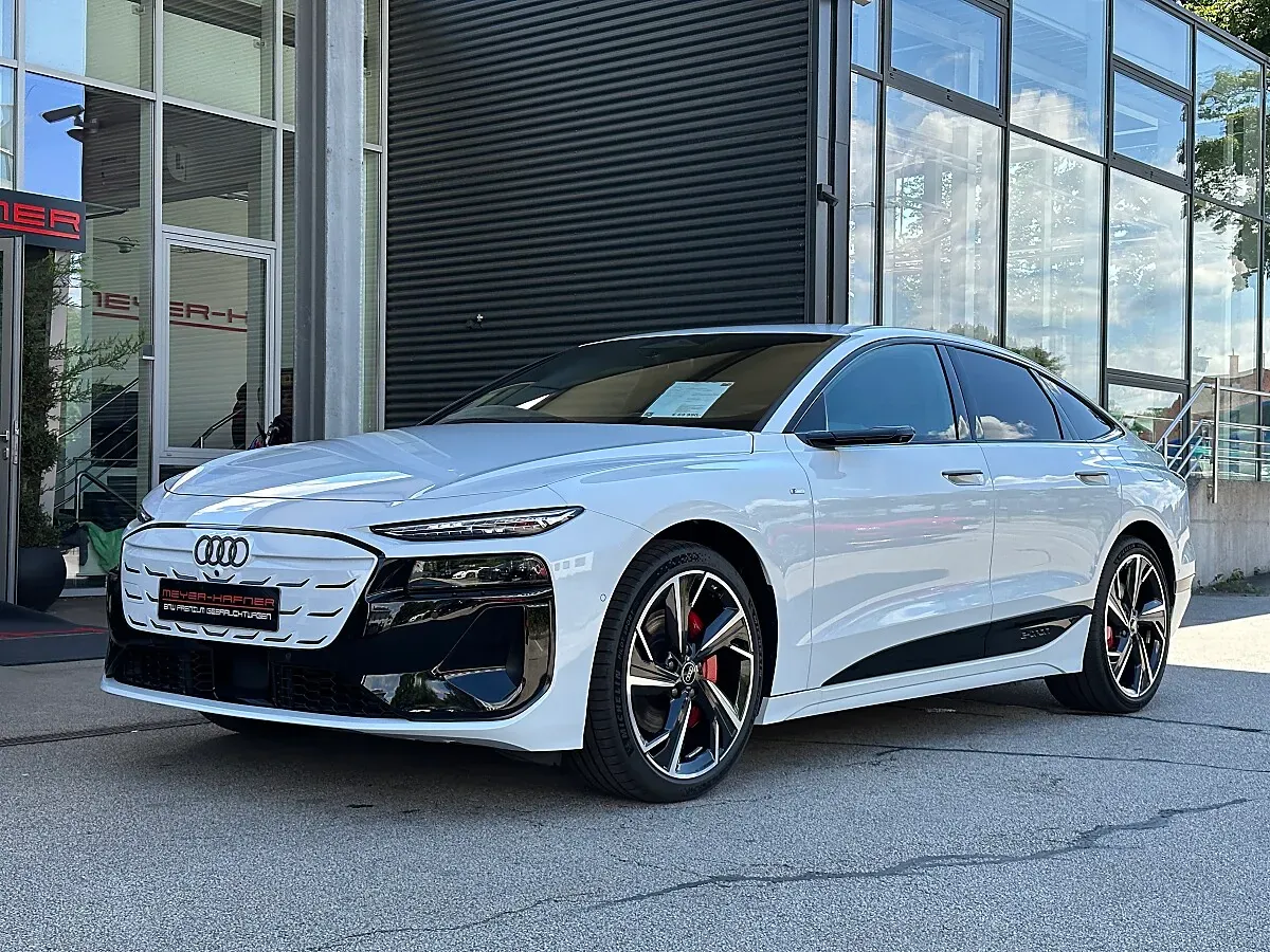 Audi A6 2025 photo 2