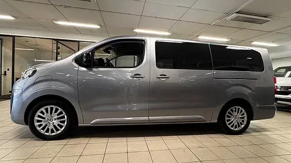 Peugeot Traveller 2022 photo 4