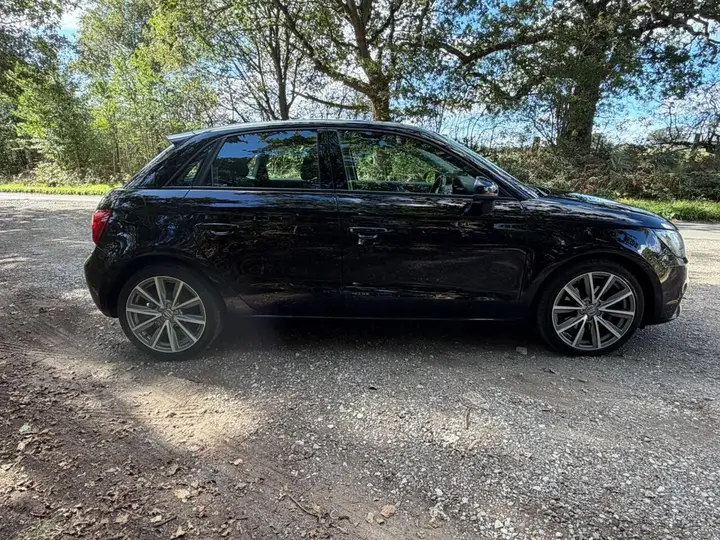 Audi A1 2013 photo 5