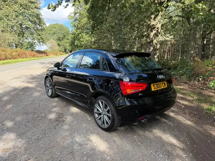 Audi A1 2013 photo 2