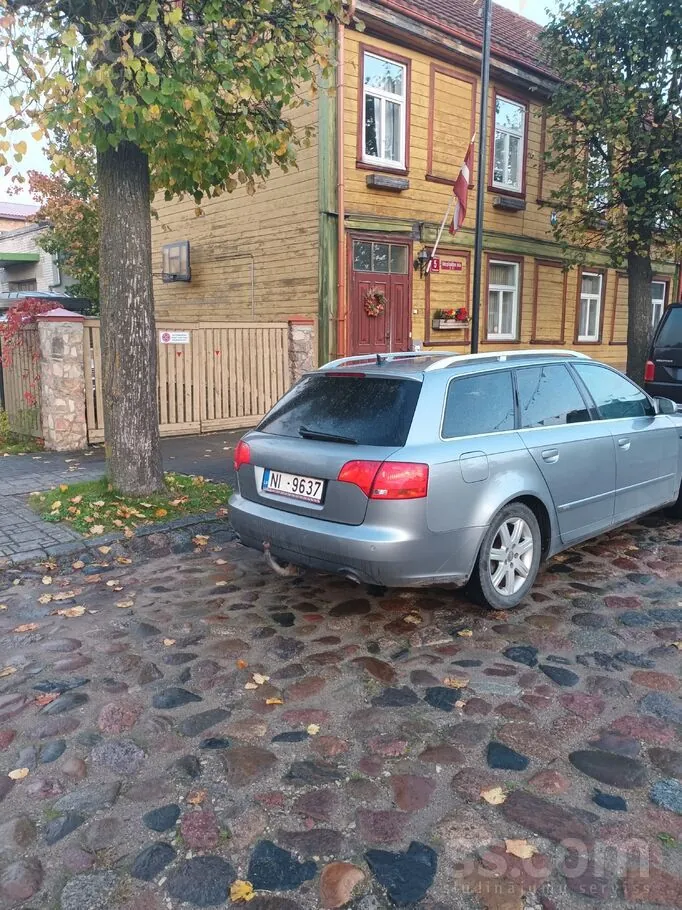 Audi A4 2004 photo 3
