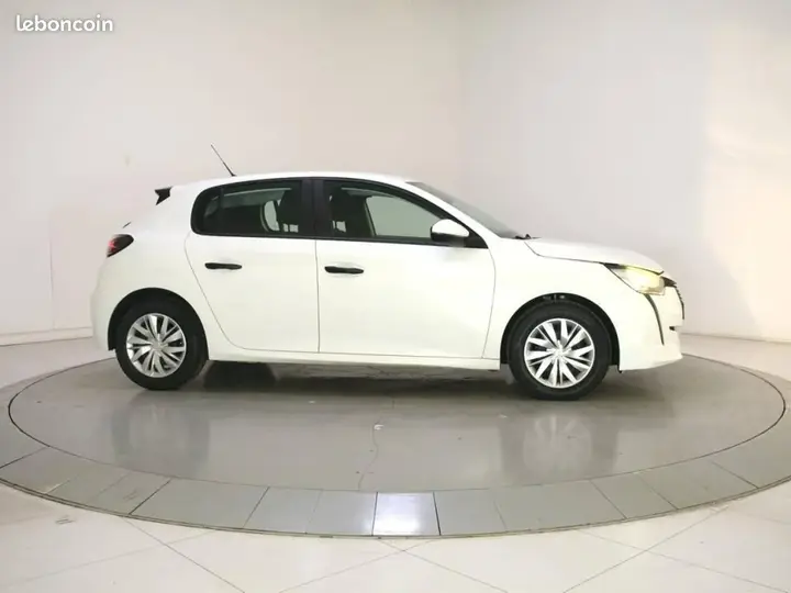 Peugeot 208 2021 photo 4