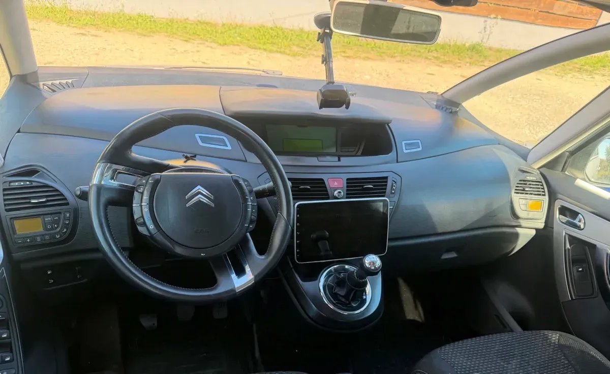 Citroen C4 Picasso 2009 photo 3