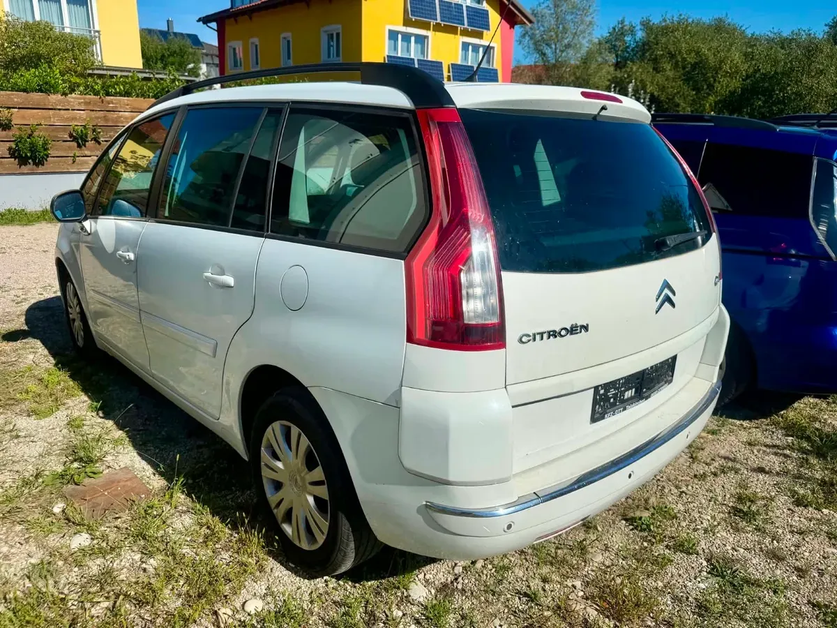 Citroen C4 Picasso 2009 photo 2