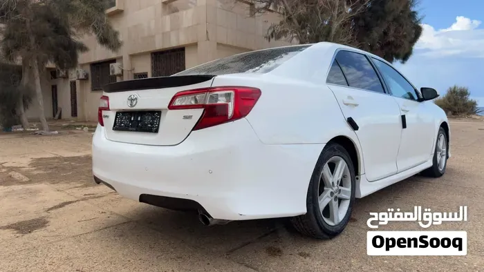 Toyota Camry 2014 photo 3