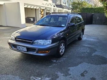 Toyota Caldina 1996 photo 2