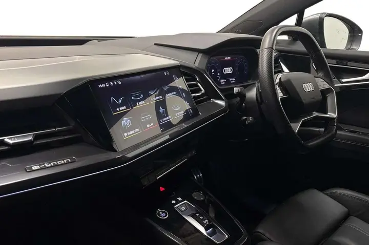 Audi Q4 E-Tron 2022 photo 2