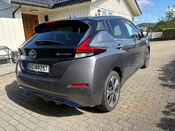 Nissan Leaf 2021 photo 4