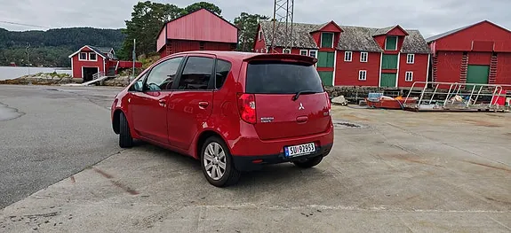 Mitsubishi Colt 2010 photo 3