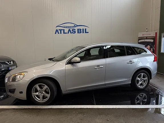 Volvo V60 2012 photo 2