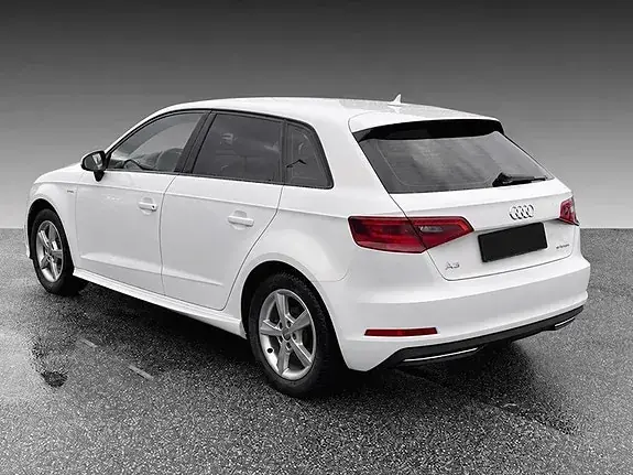 Audi E-Tron 2016 photo 3