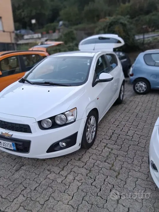 Chevrolet Aveo 2012 photo 3