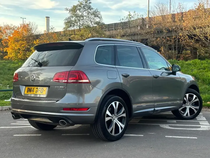 Volkswagen Touareg 2014 photo 2
