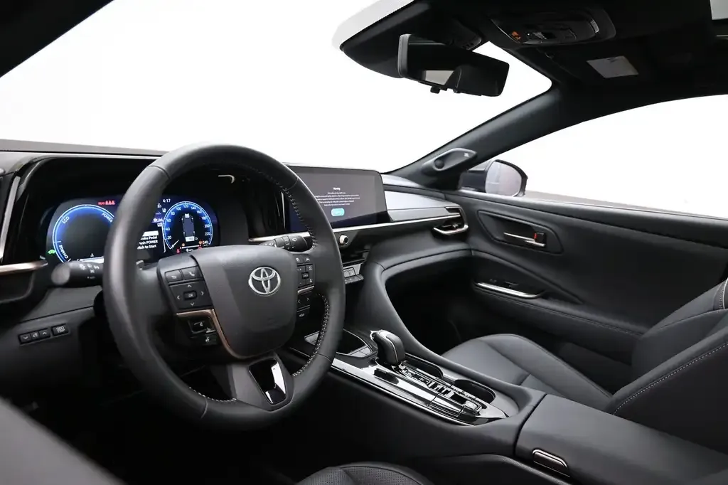 Toyota Crown 2025 photo 5