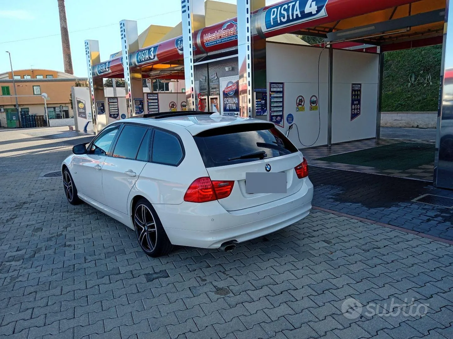 BMW 3 Series 2010 photo 5