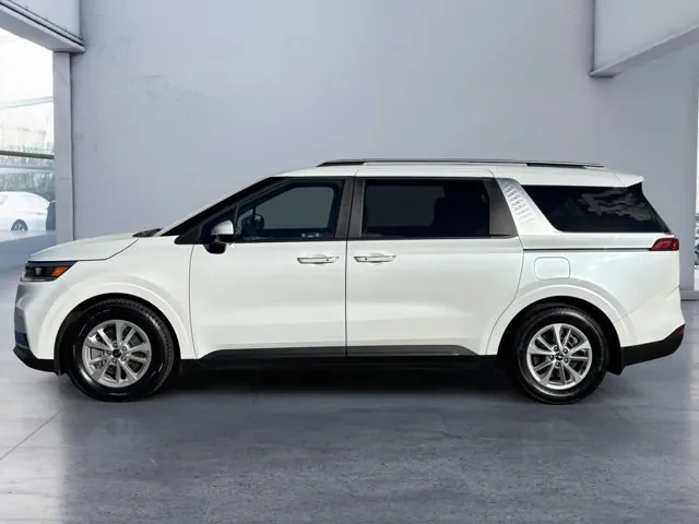 Kia Carnival 2024 photo 2