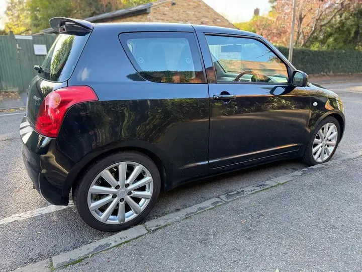 Suzuki Swift 2007 photo 5