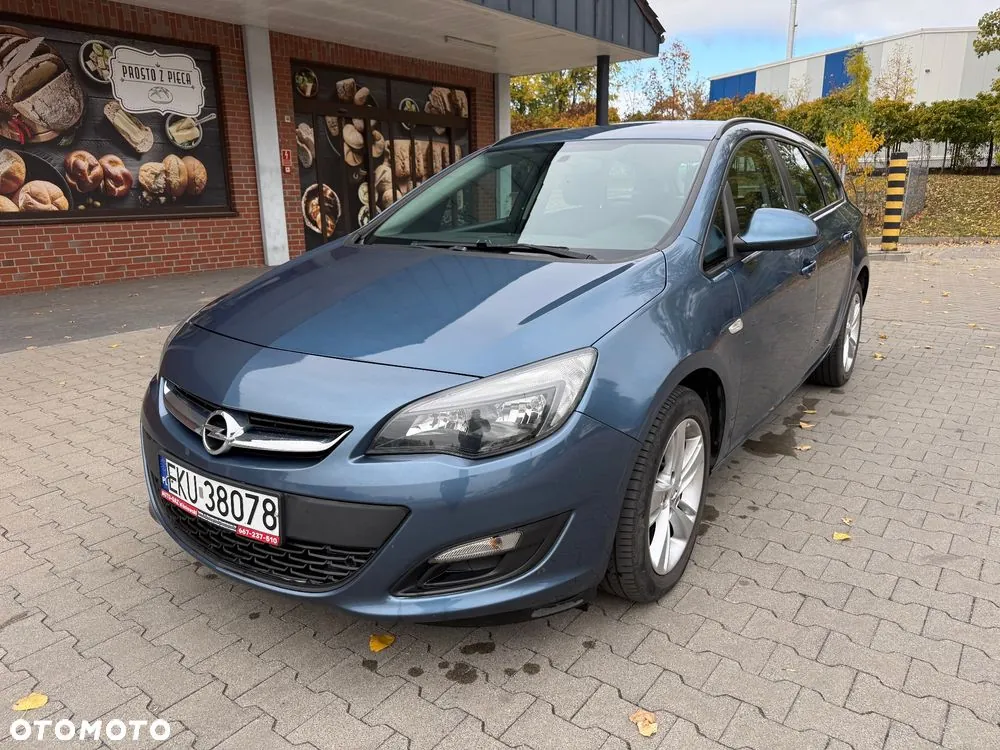 Opel Astra 2014 photo 2