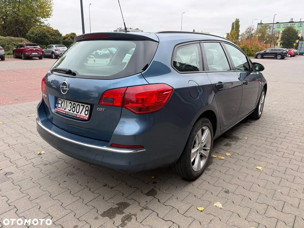 Opel Astra 2014 photo 4