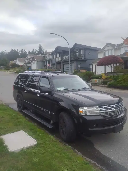 Lincoln Navigator 2011 photo 5