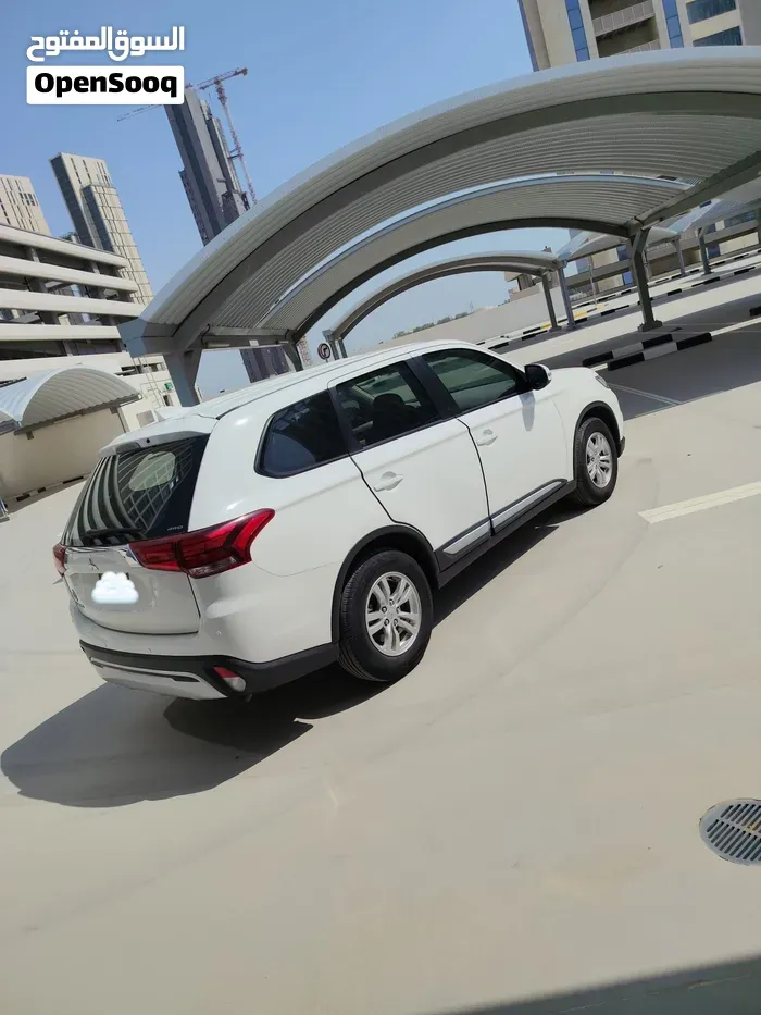 Mitsubishi Outlander 2020 photo 2