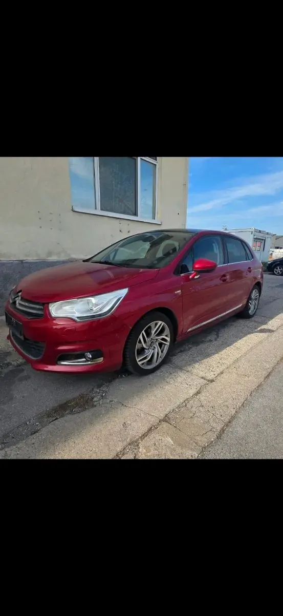 Citroen C4 2012 photo 2